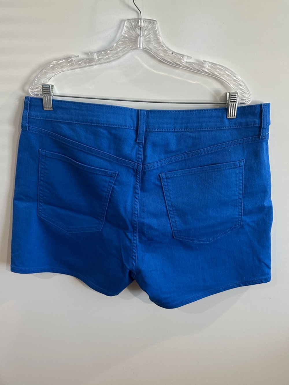 High-Waisted Wow Jean Shorts Size 16 - Picture 3 of 8